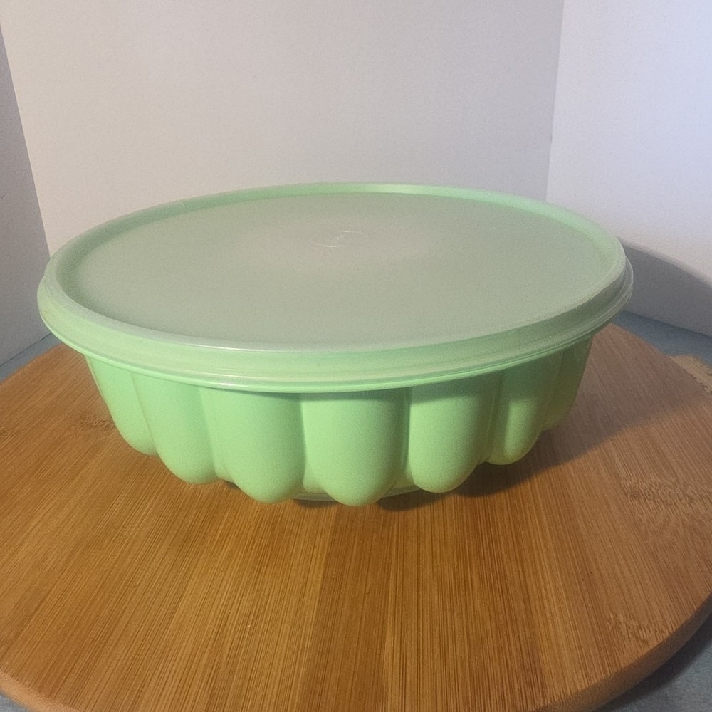 Vintage TUPPERWARE Mint Green Jel-N-Serve Jello Mold Ice Ring 3 Piece Set